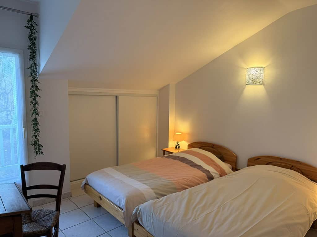 Chambre 2 du gite Erable à Le Thie Dirac 10 mns de Angoulême